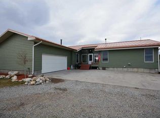 53 Circle T Ln, Absarokee, MT 59001
