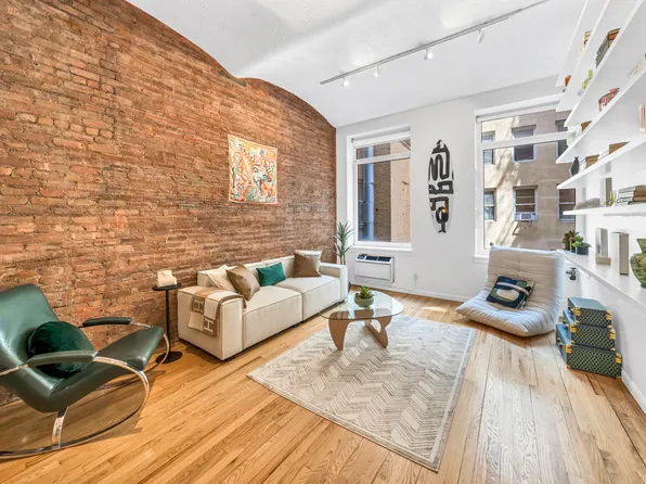 39 East 12th Street image 1 of 9