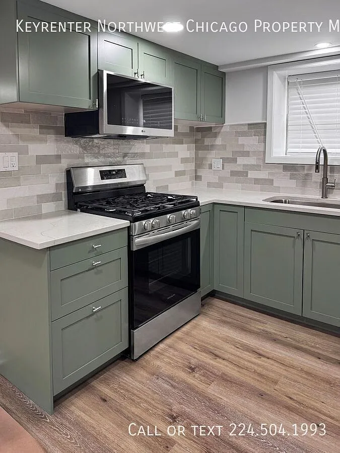 Beautifully Renovated 2-Bedroom Apartment in the Heart of Elmhurst — Photo 4