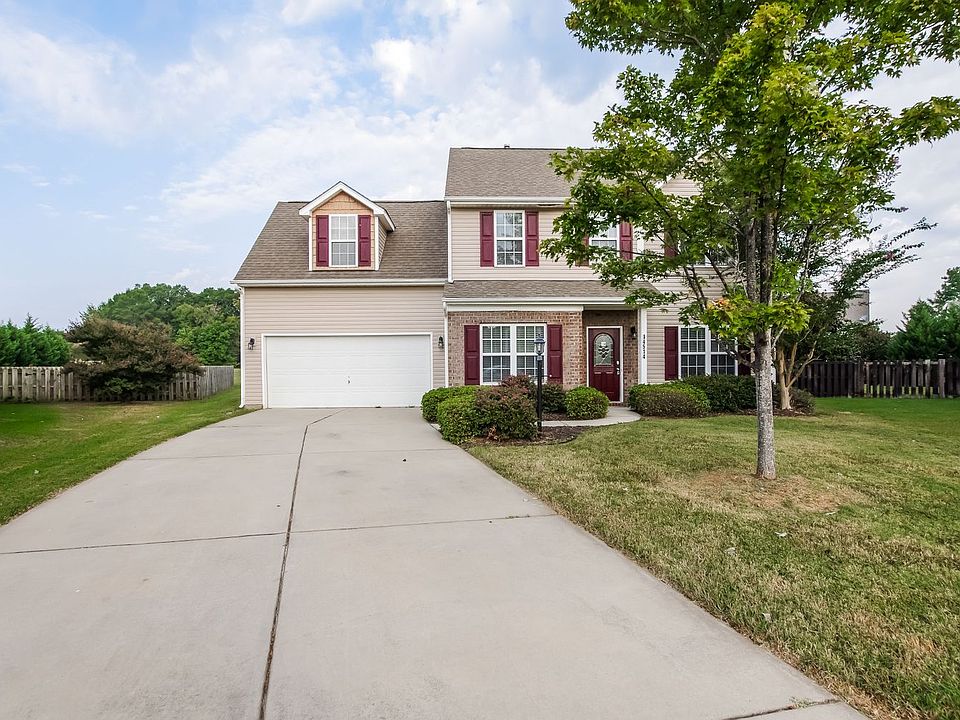 1st image of 14514 Lake Crossing Dr