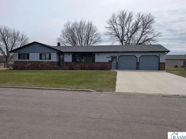 243 W 6th St, Gibbon, MN 55335