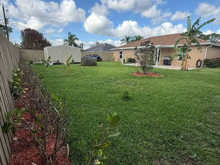 349 NW Hibiscus St — Photo 21