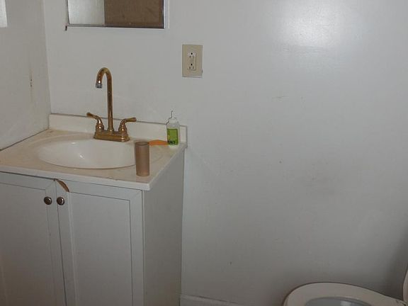 4th image of 2537 W Lehigh Ave Floor 2