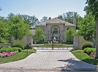 148 N Ahwahnee Rd, Lake Forest, IL 60045