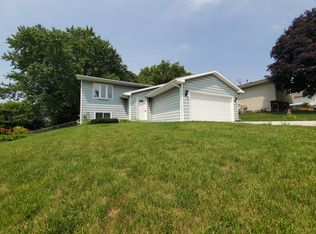 3845 10th Ave SW, Rochester, MN 55902