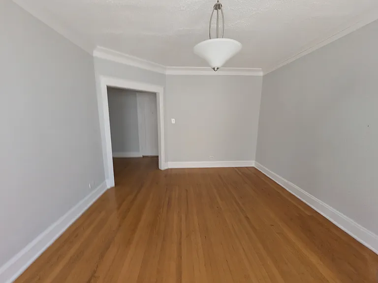 6402 N Hermitage Ave #2 — Photo 2