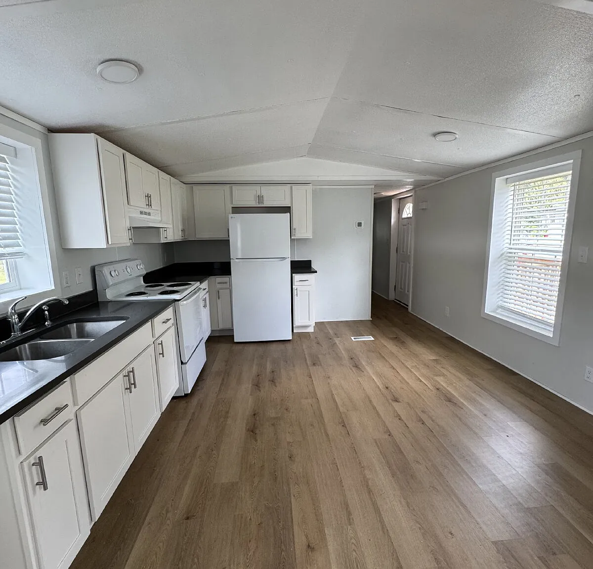 2 bed, 2.0 bath, $1,395 — Photo 3