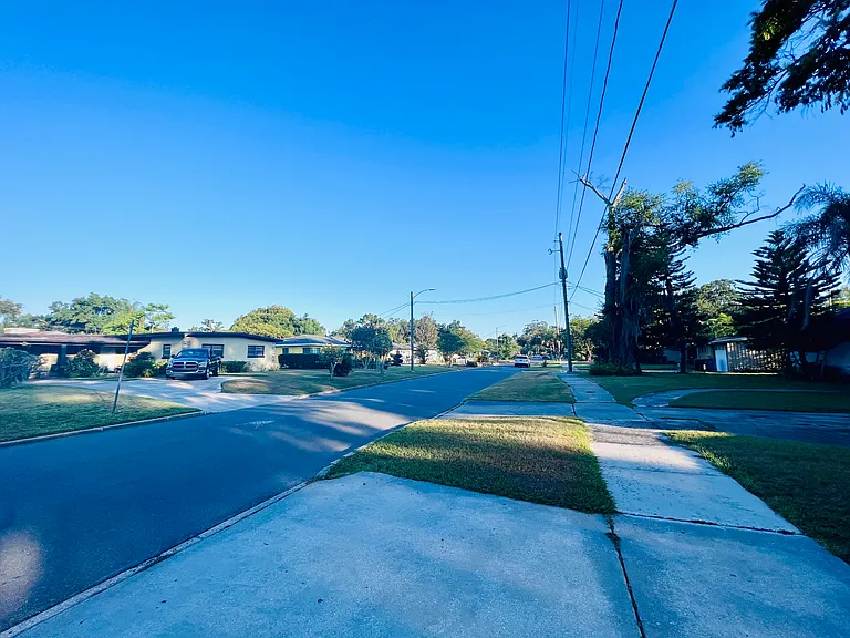 610 Ventura Ave — Photo 46