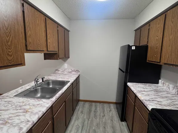 800 6th Ave APT 9, Howard Lake, MN 55349
