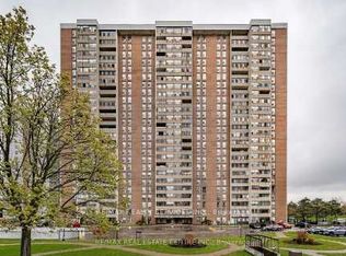 18 Knightsbridge Rd #304, Brampton, ON L6T 3X5