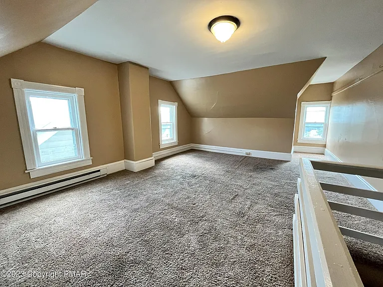 216-218 Carbon St #216-218 — Photo 6