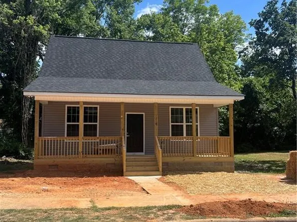1212 Furlough Ave, High Point, NC 27260