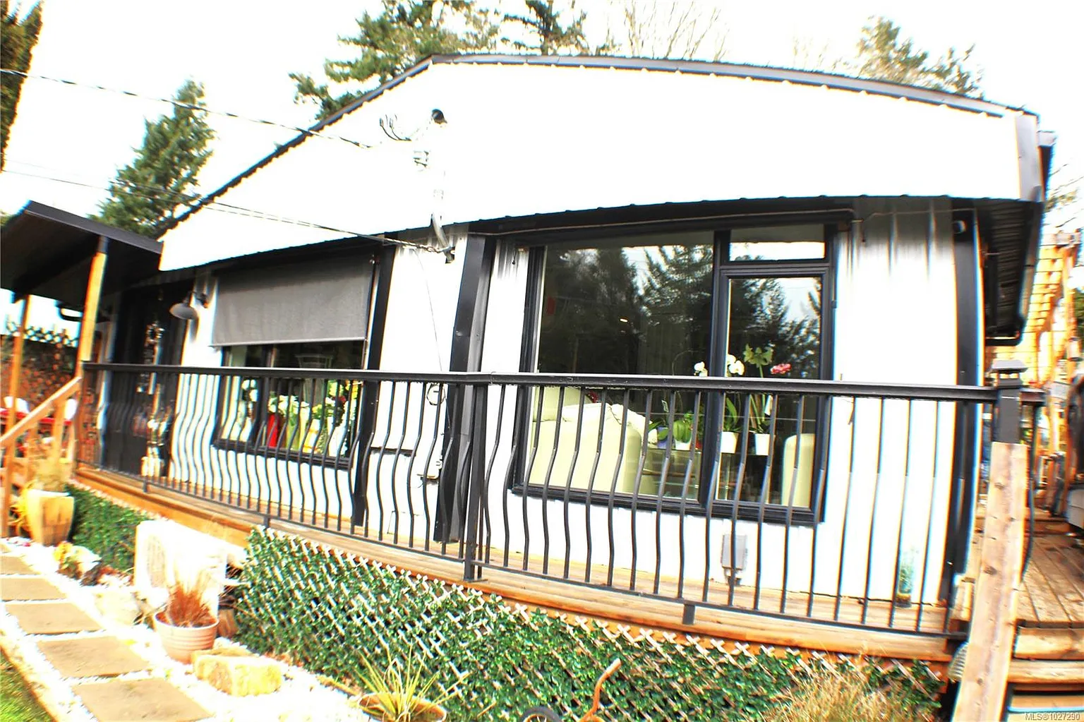 1120 Donna Ave photo 1