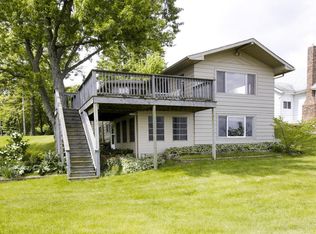 19648 Lakeshore Dr, Three Rivers, MI 49093