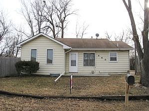 Front view in the fall.