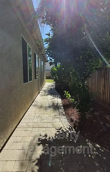 1085 Crystal Springs Dr — Photo 30