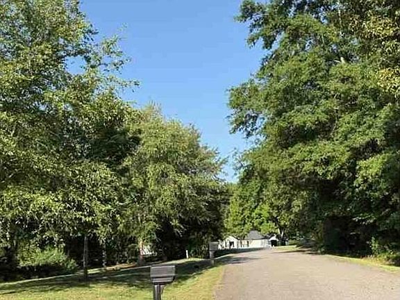 5th image of 5025 King Dr