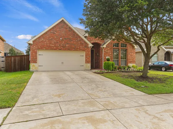 320 Gotland Dr, Grand Prairie, TX 75052