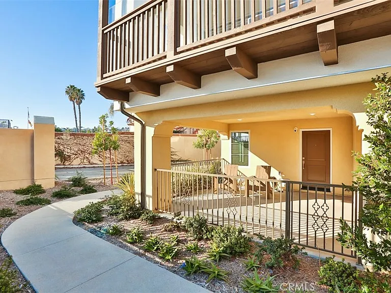 1529 Doheny Way — Photo 40