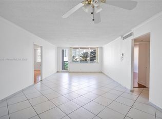 6770 Indian Creek Dr PENTHOUSE P, Miami Beach, FL 33141