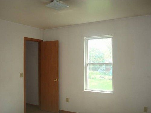 5th image of 313 Derby Ave