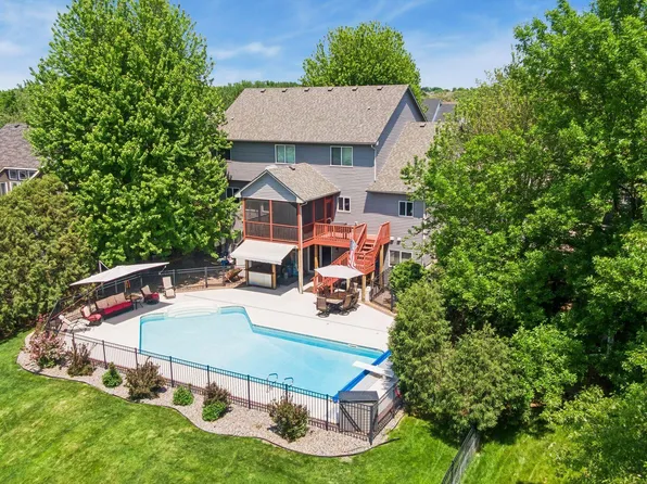 10531 Golden Eagle Trl, Woodbury, MN 55129