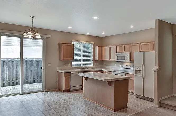 17617 SW September Ln — Photo 4