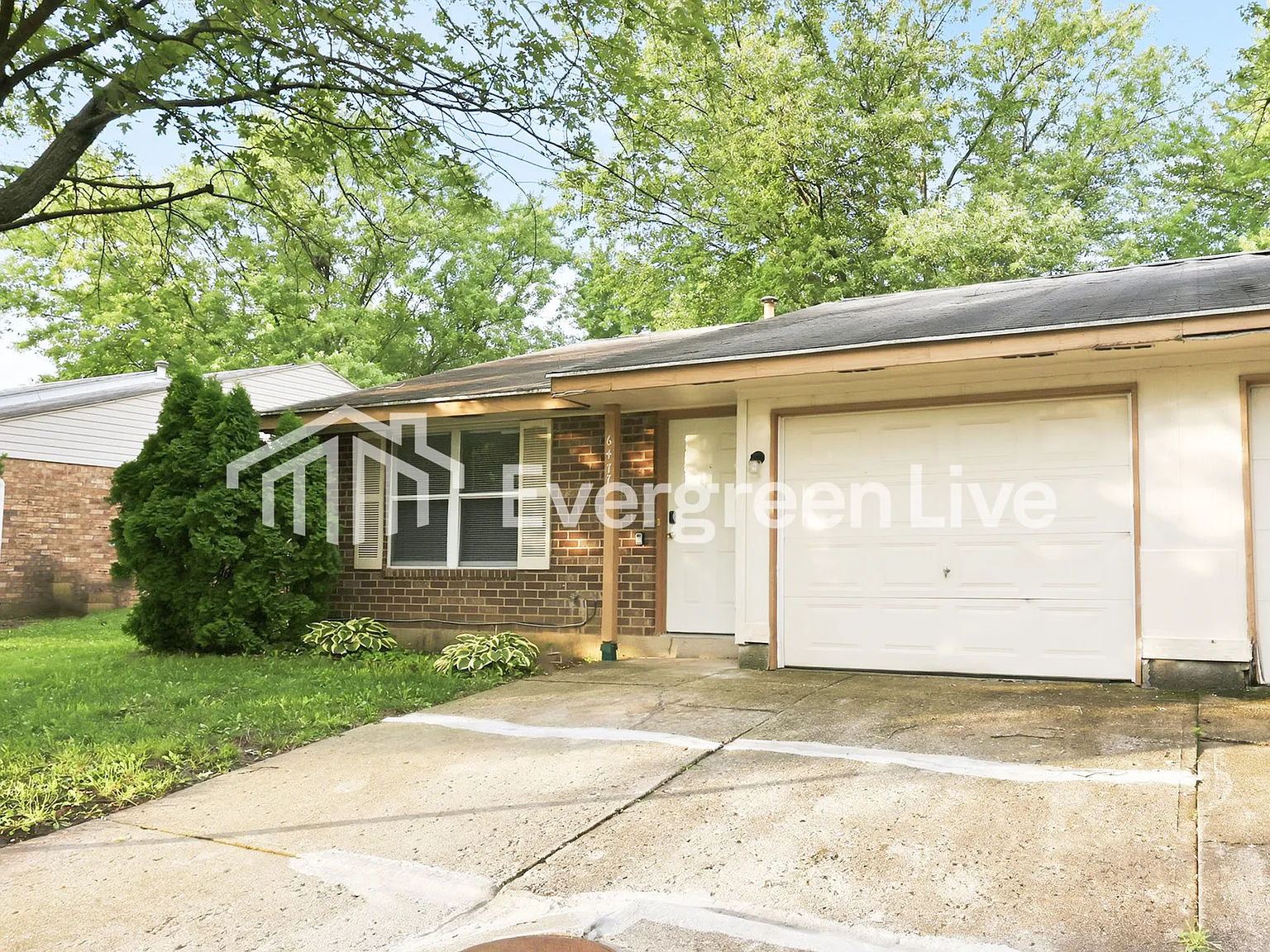 2 bed, 1.0 bath, 941 sqft, $1,045 — Photo 2