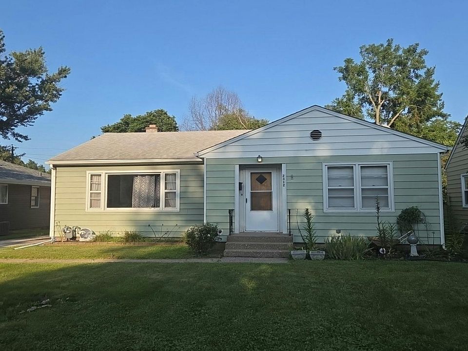 1st image of 2312 5th St