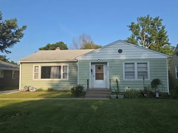 2312 5th St, East Moline, IL 61244