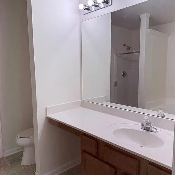 1935 Dilcrest Dr — Photo 10