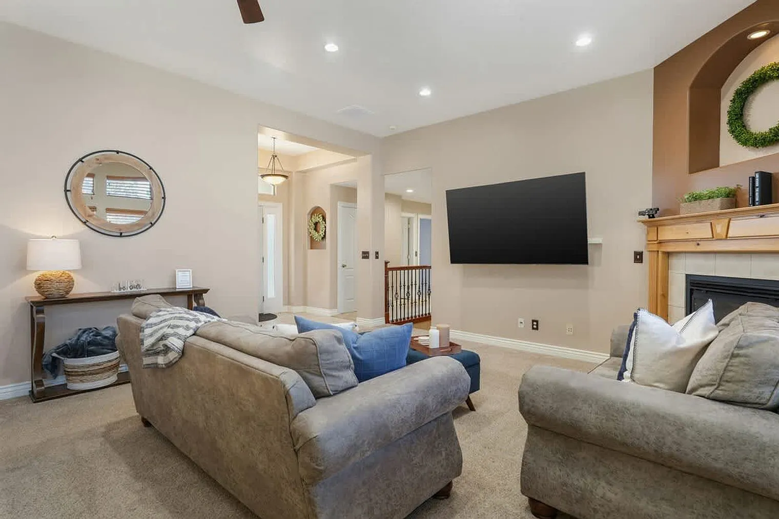 5 bed, 3.0 bath, 925 sqft, $6,752 — Photo 2