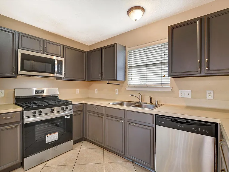 19702 Byron Meadows Dr — Photo 16