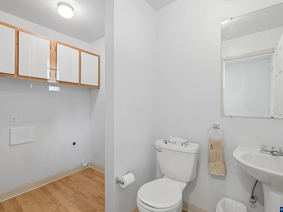 5th image of 7163 SW Sagert St Unit 109