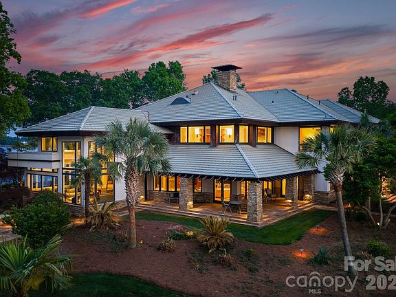 5th image of 14051 Island Dr