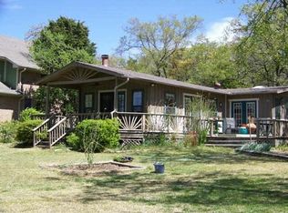 204 Kiowa Dr E, Lake Kiowa, TX 76240