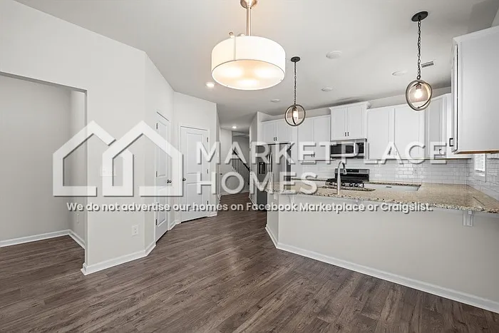 605 Count Fleet Ct — Photo 12