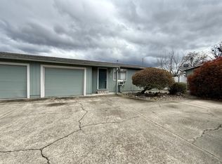 1606 Leonard Rd, Grants Pass, OR 97527