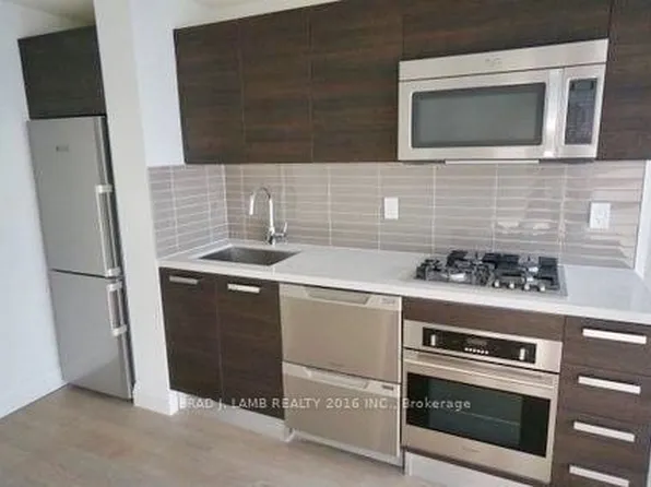 224 King St W, Toronto, ON