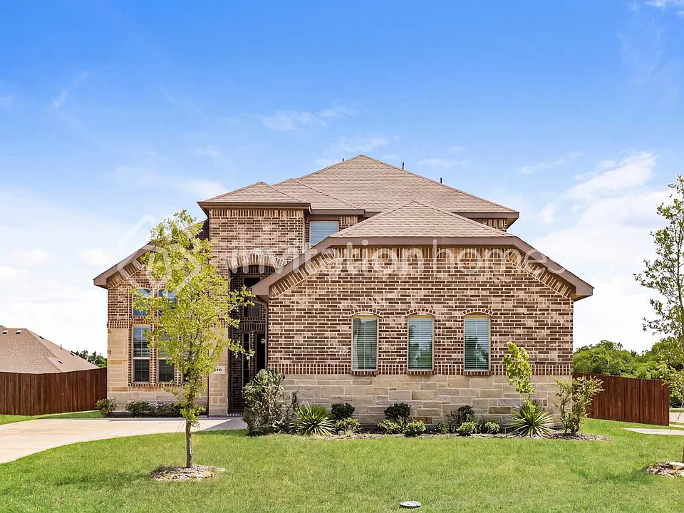 838 Poppie Ln