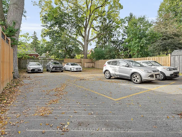 425 McKenzie Ave #1 — Photo 15