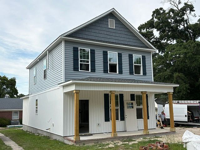 1st image of 1809 E 4th St