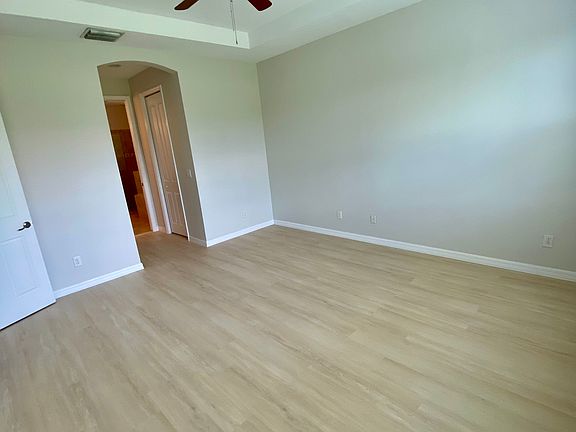 4th image of 2108 SW 28th Ter