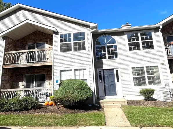 42 Diane Dr, Tinton Falls, NJ 07753