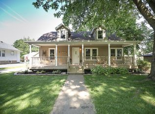 710 4th St, Kalona, IA 52247