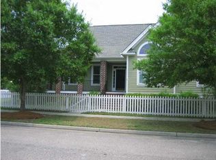 2051 Laurel Springs Ln, Mount Pleasant, SC 29466