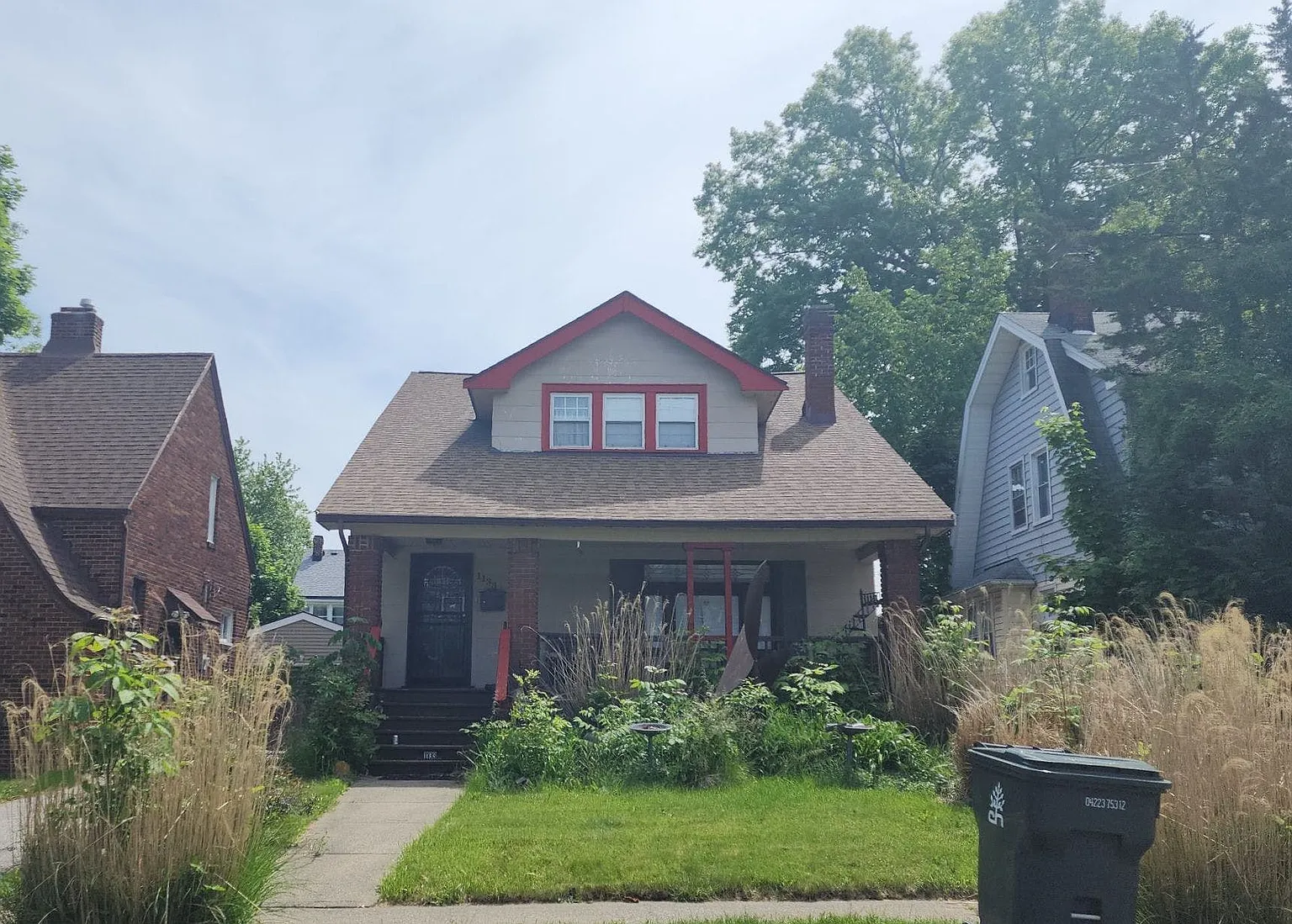 1133 Oxford Rd photo 1