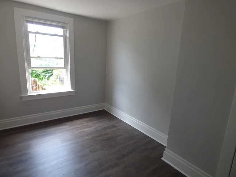 1134 Race St — Photo 5