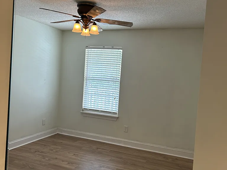 627 Woodmoor Dr #302-1 — Photo 9