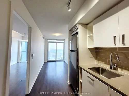 125 Redpath Ave Photo 1